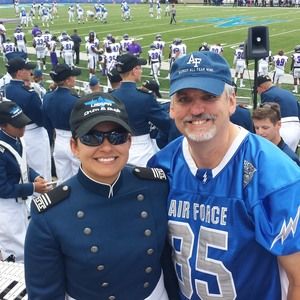 Meet your Posher, Lee